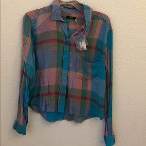 Cropped plaid shirt